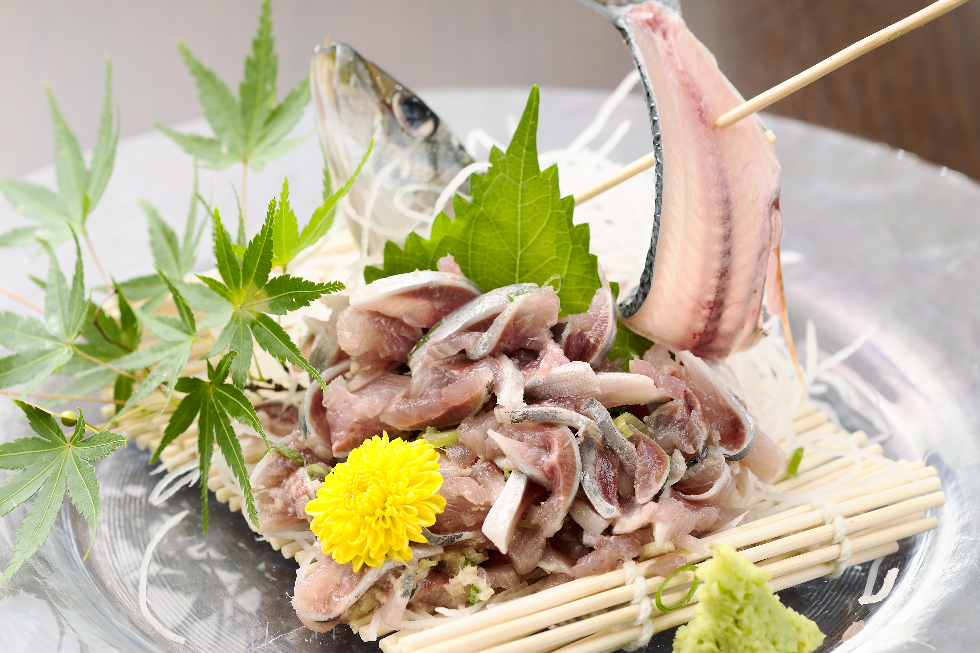 海と小料理 結 旬の魚介を使った和食の盛り合わせ